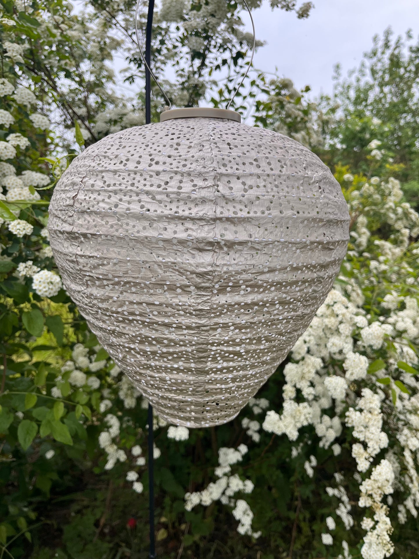 Solcelle lampe ballon form. 30 cm.
