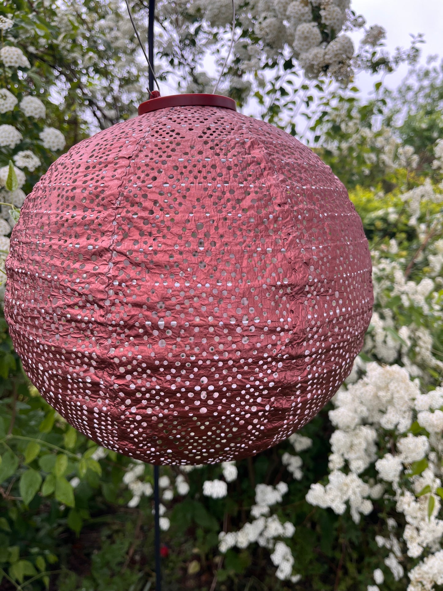 Solcelle lampe rund 30 cm.