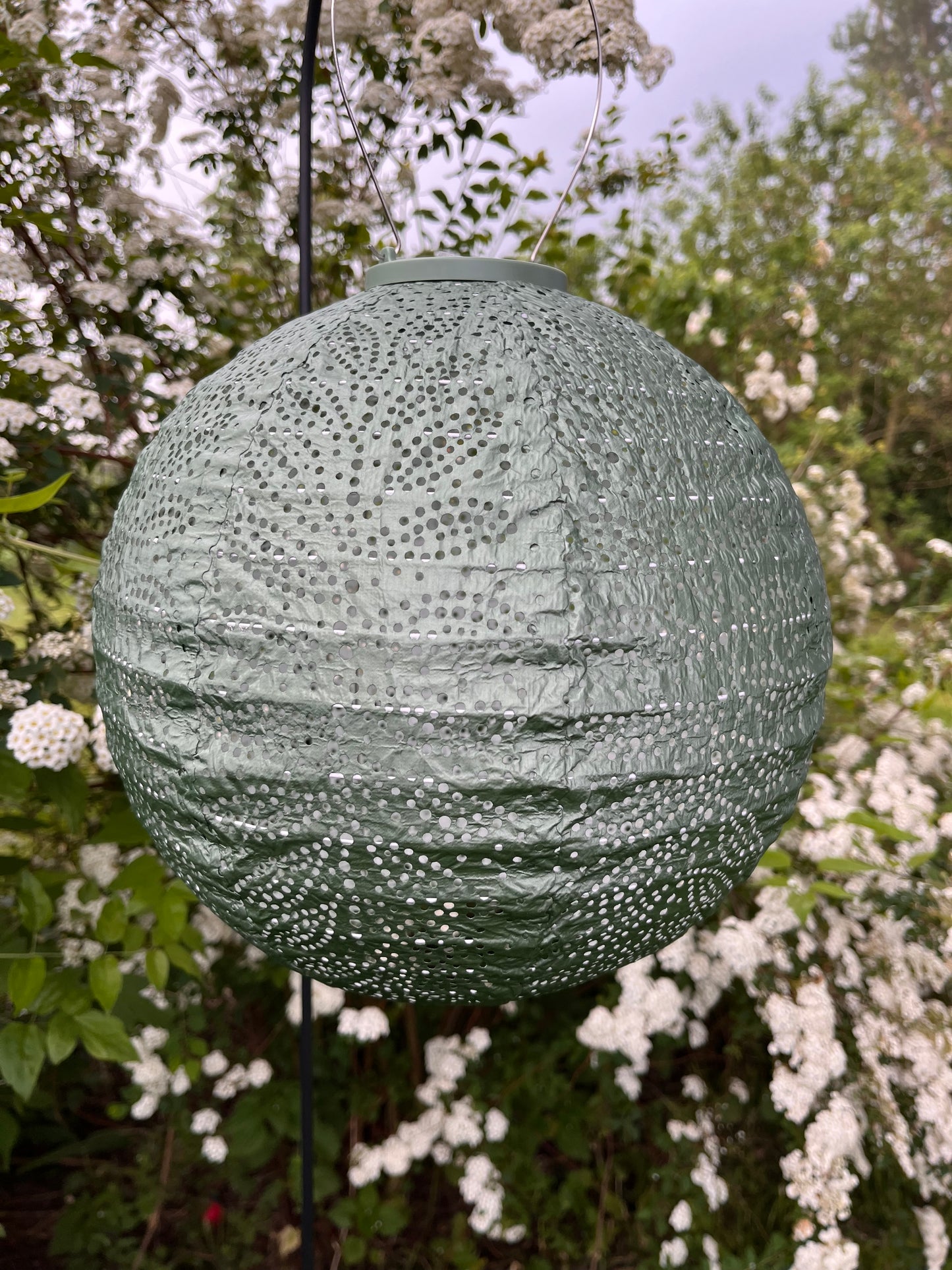 Solcelle lampe rund 30 cm.