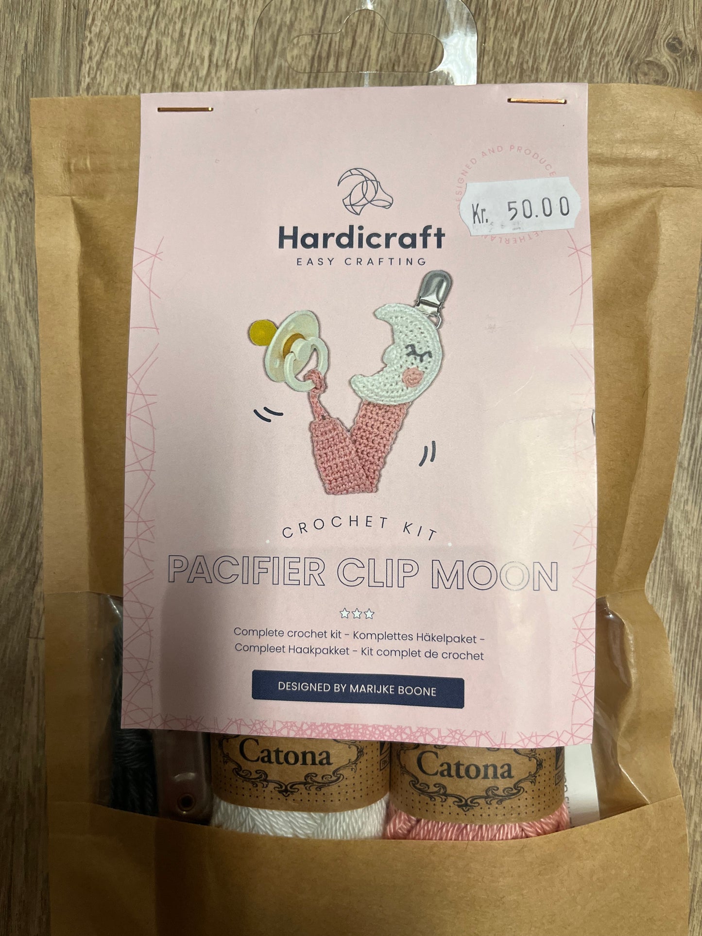 Hæklekit suttesnor.