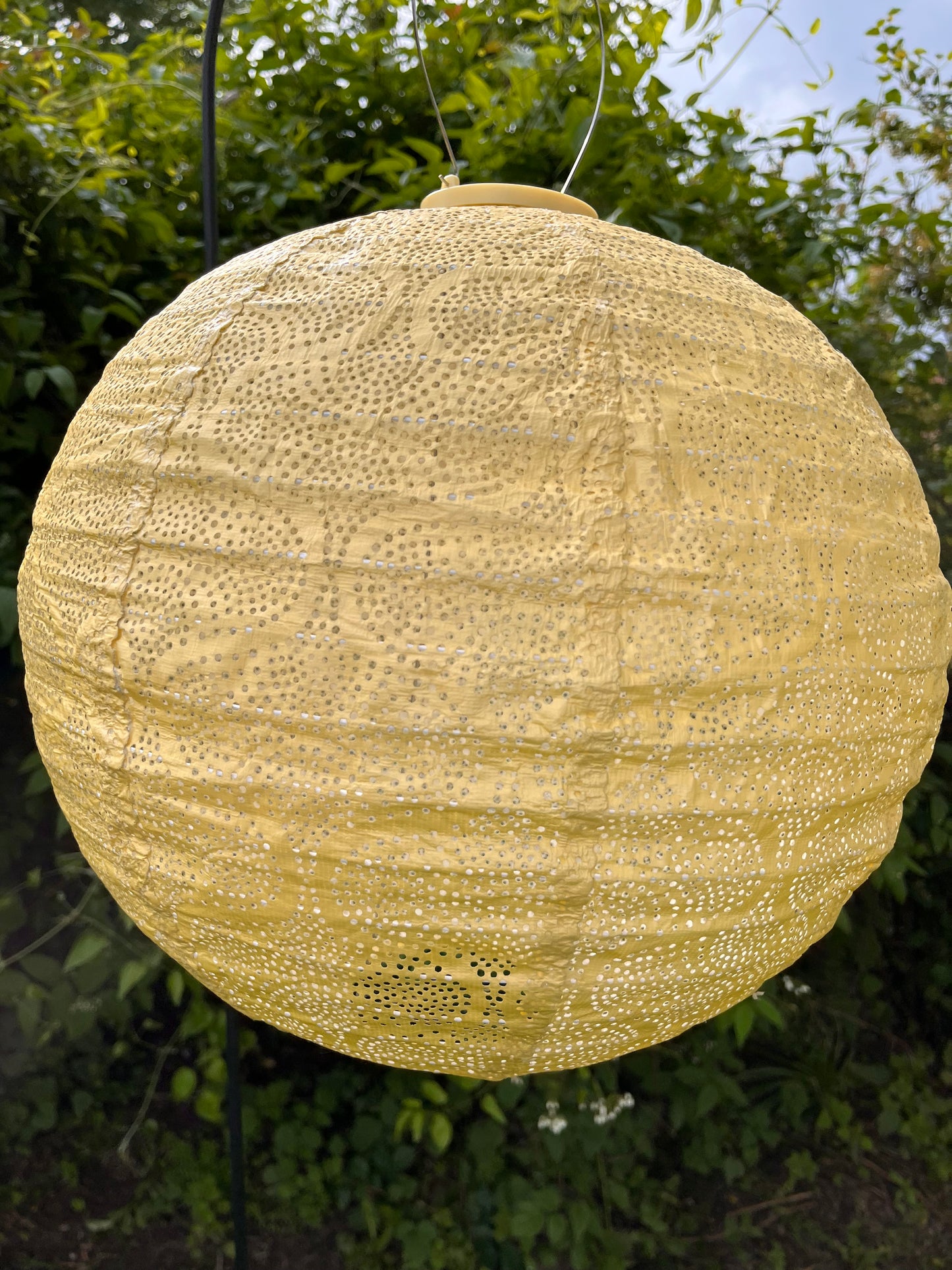 Solcelle lampe rund 40 cm.