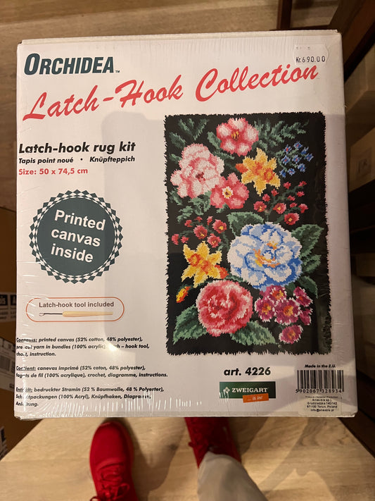 Rya kit i blomster motiv.