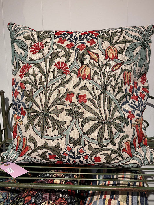 Hennebo pude blomster mønster.